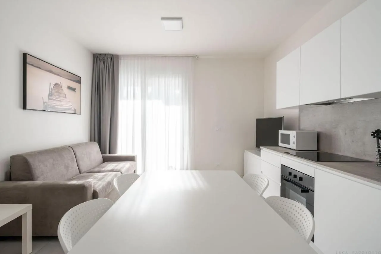 Immobiliare Jvl - Vm2 Apartment Lido di Jesolo Italy