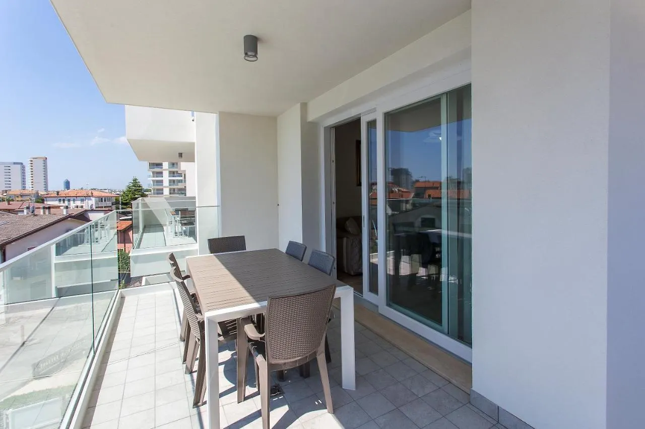 Immobiliare Jvl - Vm2 Apartment Lido di Jesolo 0*,  Italy