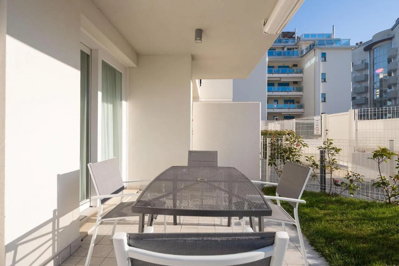 Immobiliare Jvl - Vm2 Apartment Lido di Jesolo Italy