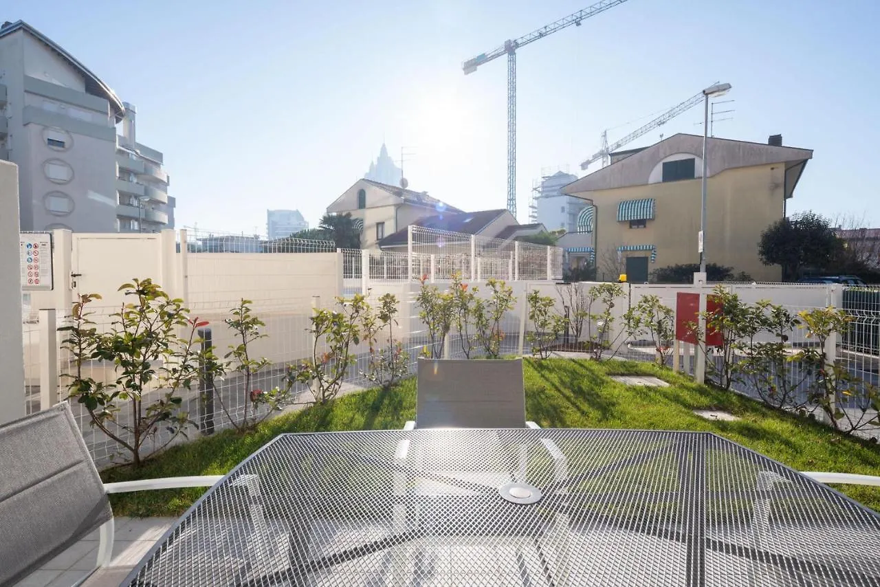Immobiliare Jvl - Vm2 Apartment Lido di Jesolo Italy